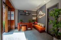 Mengyuan Diaojiaolou River View Homestay (Hongqiao Beimen Wharf Branch)
