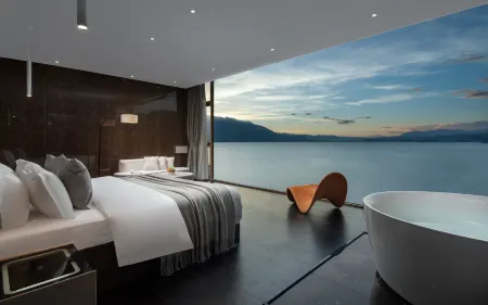 Zehaiju Seaview Resort Hotel (Erhai Branch, Dali) Отели рядом с достопримечательностью «Daoyibang Fishing Village»