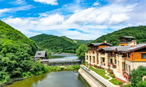 Floral Lux Hotel·Yu Homestay (Dalian Hongqigu Branch)