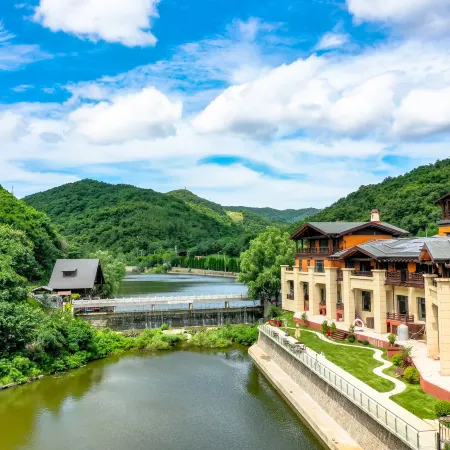 Floral Lux Hotel·Yu Homestay (Dalian Hongqigu Branch)