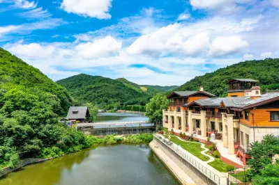 Floral Lux Hotel·Yu Homestay (Dalian Hongqigu Branch) Hotels in Dalian