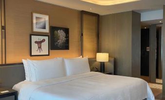 Lemeiju Fashion Hotel (Changchun Longjia Airport High Speed Rail Station Shop)