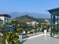 Jingpan Xiaozhu aesthetic designer Parent-child viewing holiday beauty hotel Hotels near Yaolin Wonderland Scenic Area