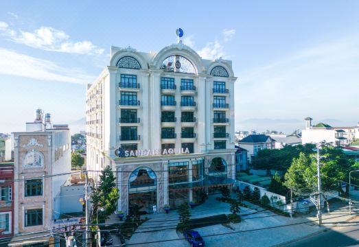 샌들스 아퀼라 호텔