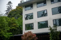 Yunman Songjian Hotel (Emei Mountain Scenic Area Zero Kilometer Branch)