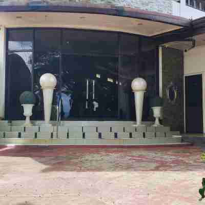 RedDoorz at Dream Haven Bed & Breakfast Hotel Exterior