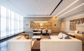 Atour Hotel Urumqi High Speed Railway Station Little Green Valley Park