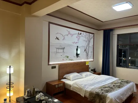 FENGMING HOTEL Отели рядом с достопримечательностью «Fengqing Confucian Temple»