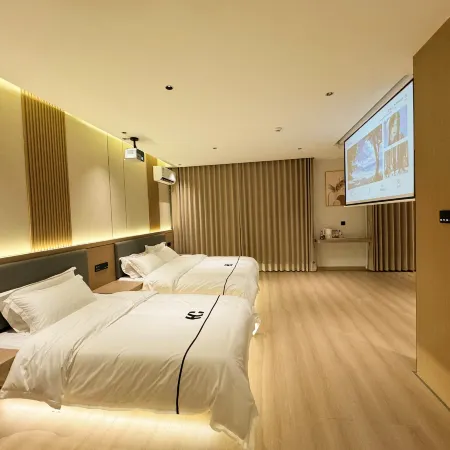 Huachen Zhixuan Hotel