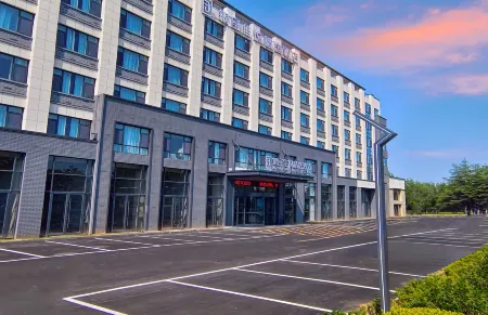 Silver Plaza Joy Select Hotel (Penglai Branch) Отели рядом с достопримечательностью «Haishi Park»