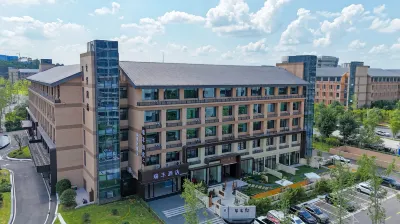 Ruifeng Hotel (Neijiang Normal University) Hotels near Gaoqiao Passenger Transport Terminal