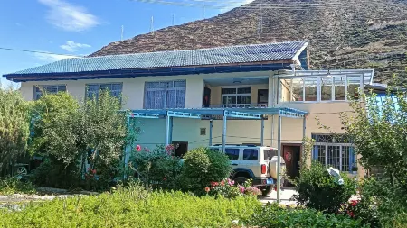 Honghuamanju Homestay