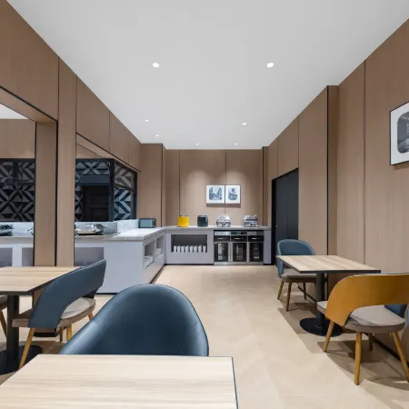 Yaluo Hotel (Yichang Three Gorges Tourist Center Wanda Branch)