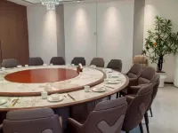 Shiping Yilongyi Smart Hotel Hotele w: Powiat Shiping