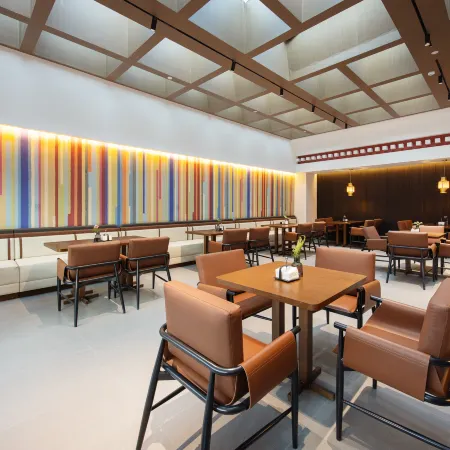 Summit Hotel (Zhaxizong Township Everest Town)