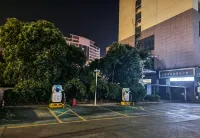 Suqian Yunlan Manju Hotel (Baolong Plaza Bus Terminal) - parking