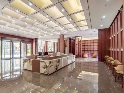 Gangzun Hot Springs Grand Hotel (Anshun West Station)