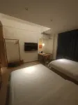 又見山河民宿（那拉提景區店） - 無邊際泳池