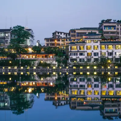 Yicai Jiaxiu Meisu Hotel (Guiyang Dashizi Jiaxiu Building) 허빈 공원 주변 호텔