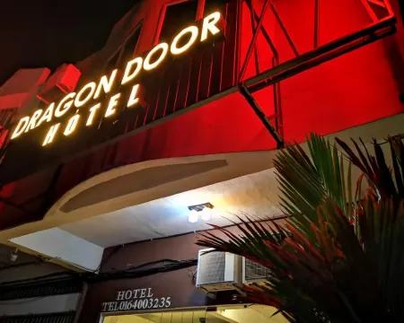 Hotel Dragon Door Hotel di Sitiawan