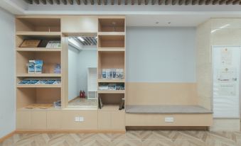 Yuanchao Apartment