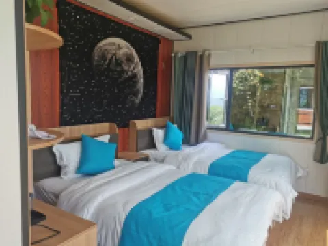 Dawa Gengza Yunzhongqi Starry Sky Homestay โรงแรมในเป่าซิง