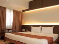 Palm Hotel Manila Hotels near Coconut Palace