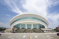 100 Inn Liangpin Hotel (Jiashan County Shijia South Road RT-Mart) Hotels in Jiashan