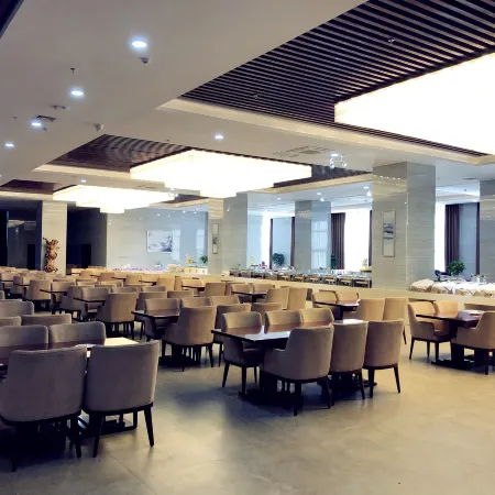River Garden Hotel (Tarim University)