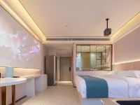 UU电竞酒店(桂林万象城店) - 4K投影电竞主题大床房