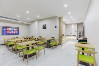 Super 8 Hotel (Huainan Chunlin Plaza)