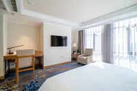 Jindu Lanhai Junhua Hotel (Xuzhou Feng County Feilong Lake) Hotels in Feng County