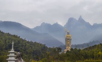 Banchu Meiju (Jiuhua Mountain Shanghua City Temple)