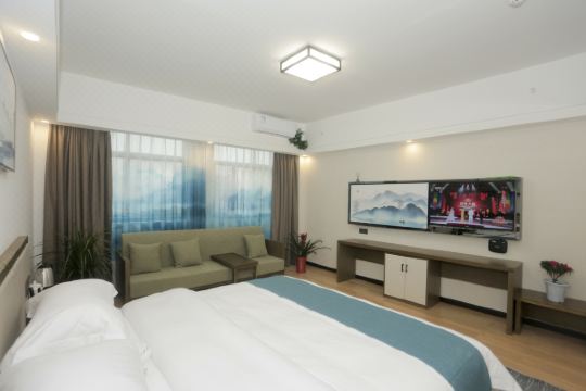 麻城猫栈年华酒店