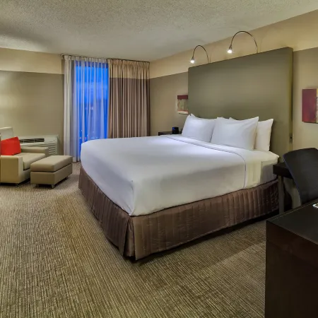 Crowne Plaza CHICAGO WEST LOOP by IHG