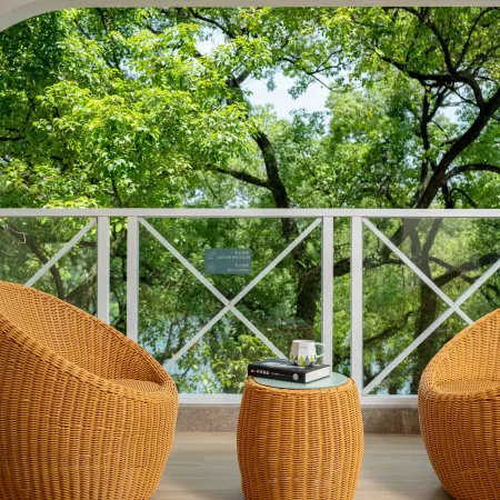 O.Live Social (Guilin Elephant Trunk Hill Two Rivers and Four Lakes Store)