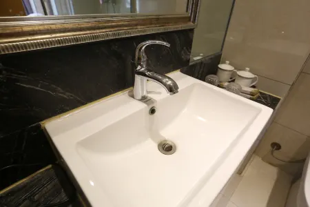 Shengtai Wellness Center