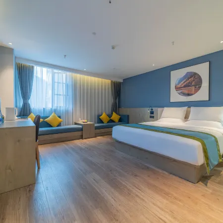 Ease Hotel · Zhi (Yichang Three Gorges University CBD Shopping Center Smart Store)