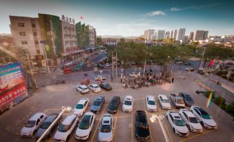 Yuexiang Hotel (Tangshan Yutian Bus Station)