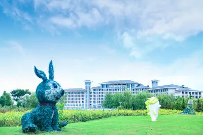 Jingwan Hotel Hotels in Honghu