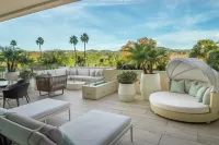 Waldorf Astoria Beverly Hills - balcony