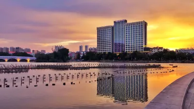 昭通鳳禧祥瑞大飯店（望海公園店） 昭陽區糧油購銷公司批發門市附近的飯店