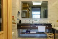 Gold Harbour Holiday Hotel - parcheggio