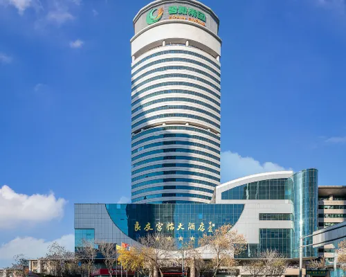 Liangyou Fulin Hotel (Jinan Quancheng Square Daming Lake Branch) Отели рядом с достопримечательностью «Источник Heihu»