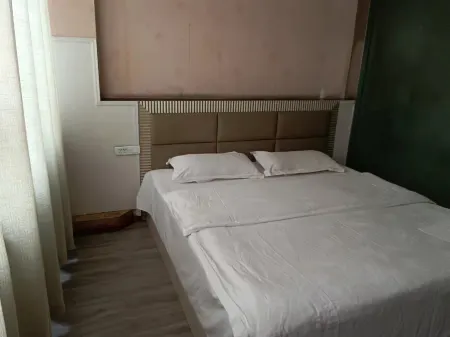 Tongjiang Haicheng Hotel