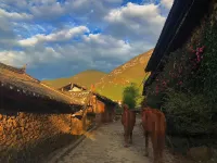 Aromatic Hotel with Snow Mountain View