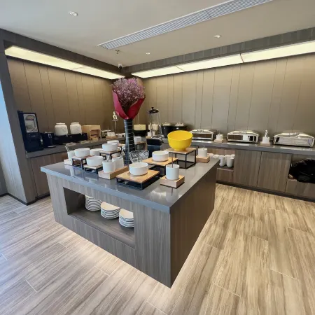 HanTing Hotel (Duolun Huimeng Dajie)