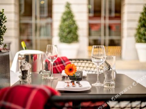 Apex Temple Court Hotel