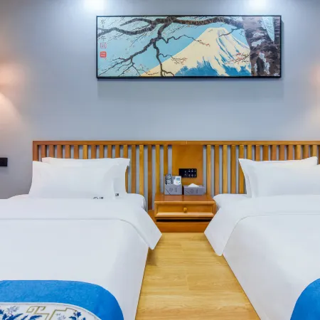 Chongqing Yiyuhupan Hotel (Lushan Xiuhu Park) Отели рядом с достопримечательностью «CPC Bishan County Committee Party School»