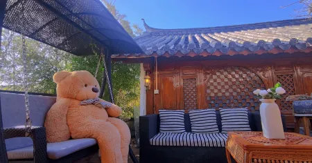Wuji Parkjing Inn (Lijiang Ancient City Shop)